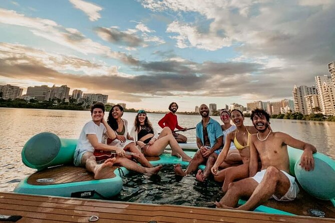 2-Hour Floating Hangout in Condado with Prosseco and Charcuterie - A floating break in the middle of Condado