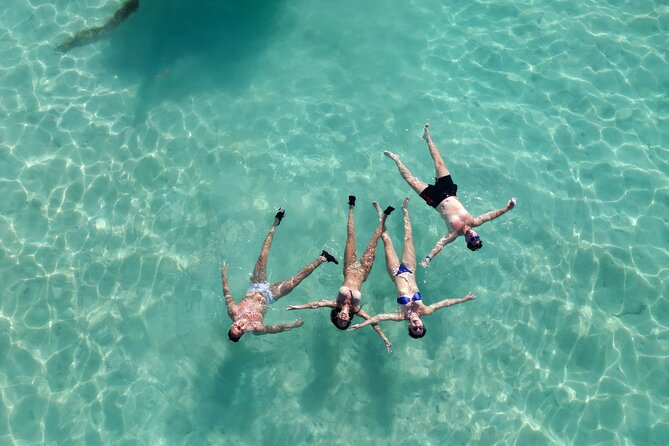 4 hours Tour in La Parguera Private Boat Charter - What time at Cayo Caracoles feels like