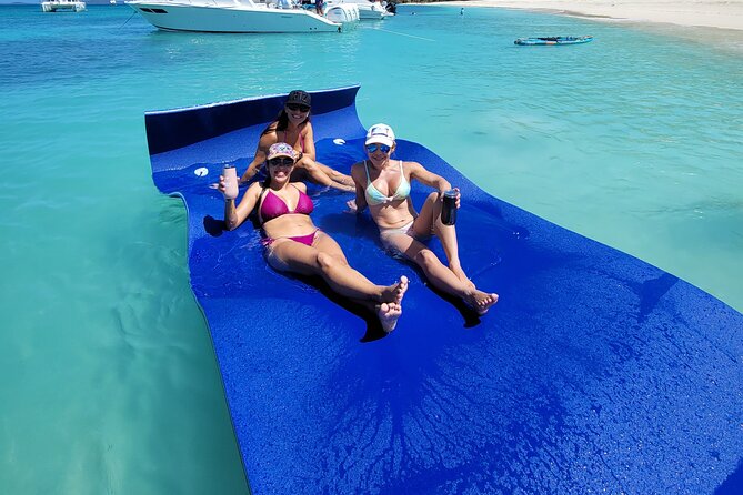 All-Inclusive: Mako 29ft Boat Tour to Icacos Palomino & Palominito - What the $770 private rate really buys you