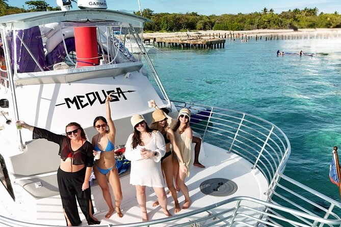 All Inclusive Snorkel and Slide Boat Tour: Icacos or Vieques - How crowded is a boat for up to 60 people?