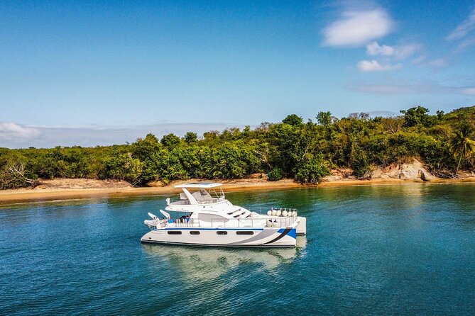 Catamaran Charter Puerto Rico Jenica - What the 47-foot power catamaran changes