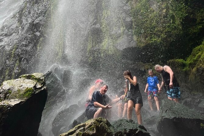 Chase Waterfalls - Discover a hidden 180ft rainforest gem - The scenic ride through Bayamón