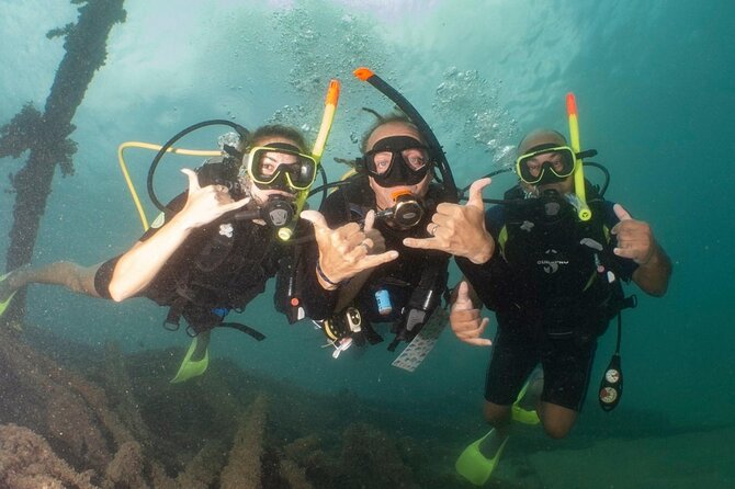 Discover Scuba Diving in San Juan - A calm first step into scuba at Escambrón
