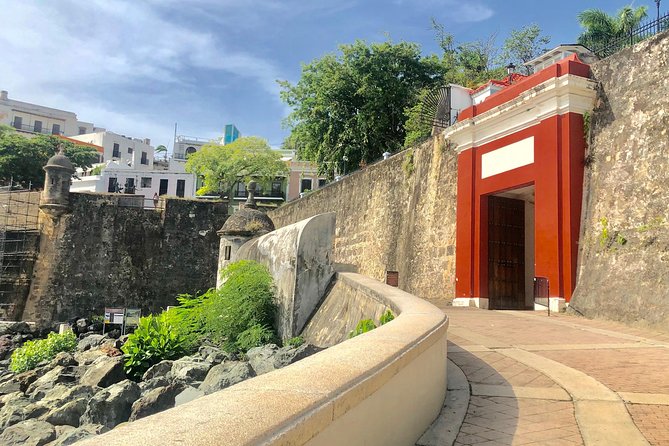Explore Old San Juan Walking Tour - Castillo San Felipe del Morro: The Main Landmark