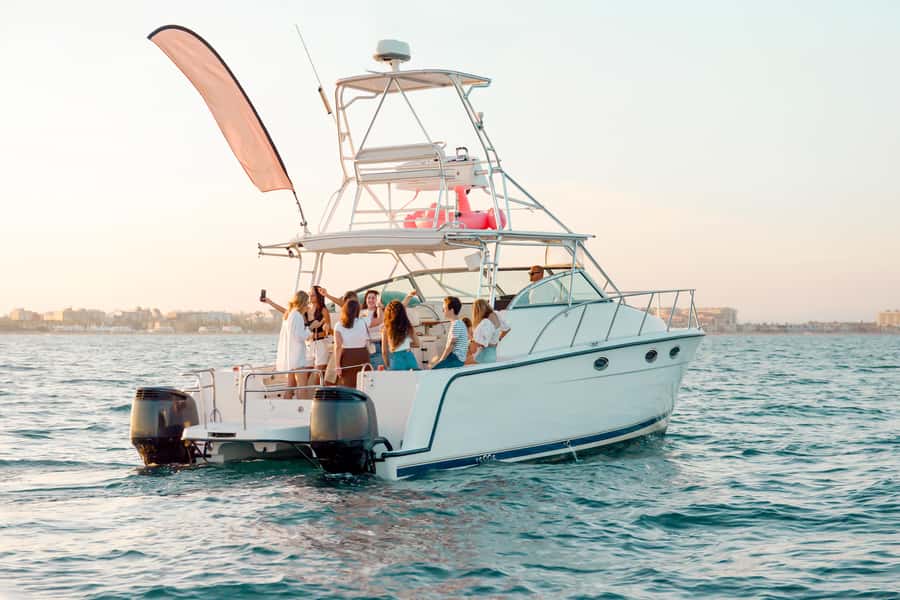 From Fajardo: Boat and Snorkeling in Culebra Island with All-Inclusive - Lunch, snacks, and drinks on board