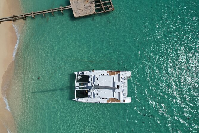 Icacos: Luxury Sailing Catamaran All Inclusive Beach and Snorkel - Crew Service and the Social Feel Onboard