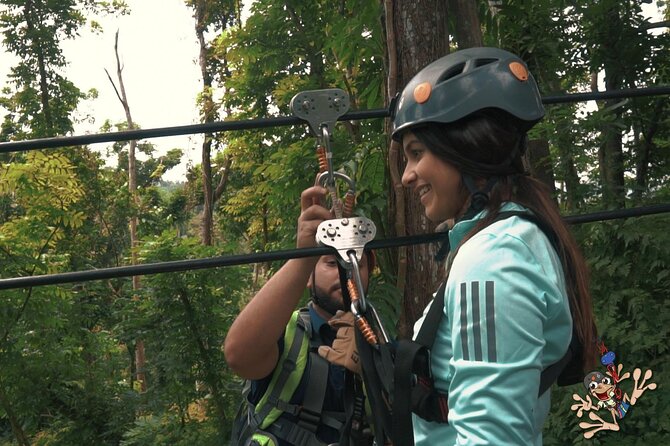 JungleQui Zipline Park at El Yunque National Forest - The guides make the short course work