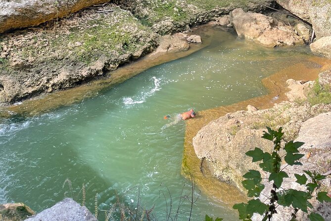 Largest Natural Waterslide, River Hike and Beach Tour in Arecibo - What three hours at Rio La Planta may feel like