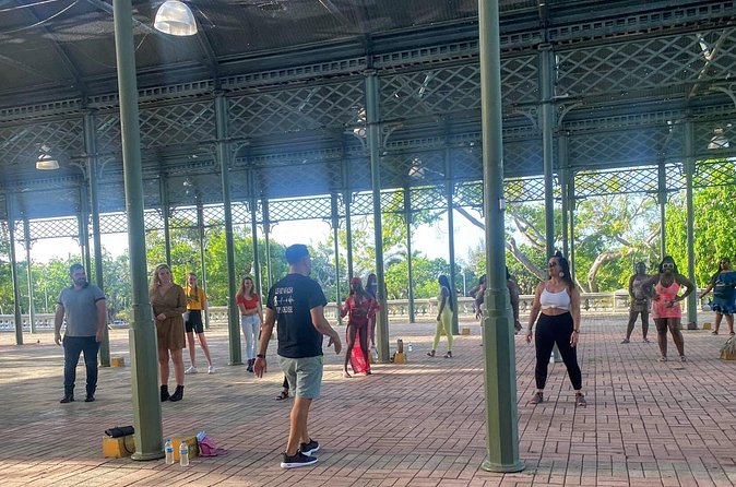 Learn Salsa In Paradise San Juan Puerto Rico - Turning the lesson into a full evening