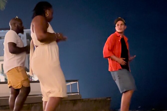 Moonlight Beginner Salsa Class in San Juan - Timing, meeting point, and practical details