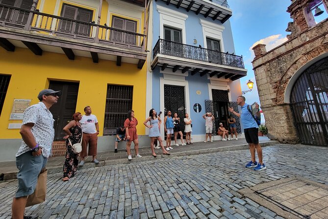 Old San Juan and El Morro Castle Walking Tour - La Casa Estrecha and a Remarkably Small Landmark
