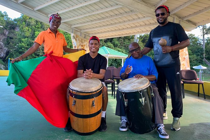 Old San Juan & Loiza African Town Full-Day Tour: Minimum 8+people - The ride through modern San Juan and its art murals