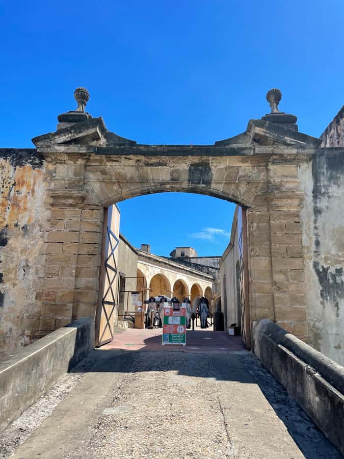 Old San Juan: San Cristobal Castle and Old Town Walking Tour - From fortress walls to Old San Juan streets