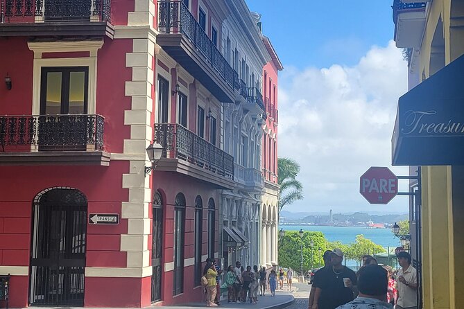 Old San Juan Walking Tour - La Puerta de San Juan and Calle de la Fortaleza