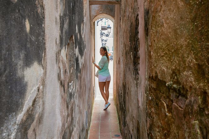 Old San Juan Walking Tour with Fort: 8+ people group - Inside San Cristobal Fort with a certified guide