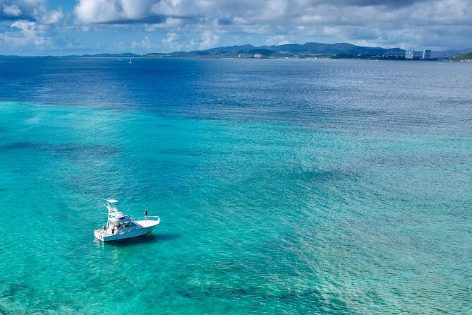 Private Luxury 36' Yacht from Fajardo to Icacos or Palomino - What the 36-foot yacht adds to the day