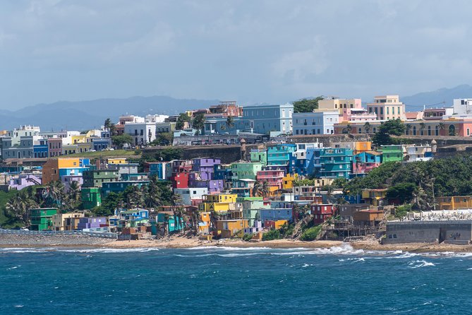 Private Old San Juan Walking Tour - Plaza de Recreo Las Piedras and the British siege story