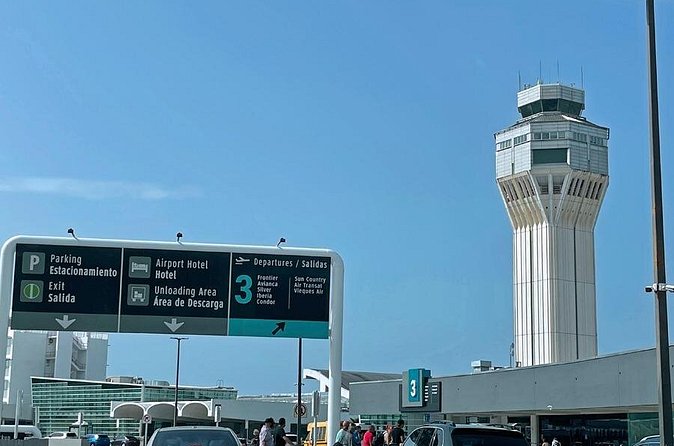 Private Round-Trip Transfer: Luis Muñoz Marín Airport to Hotel - Why the driver matters