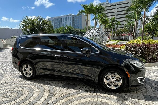 Puerto Rico Island Wide Transfer, Chrysler Minivan, Select Zone - The vehicle: comfort with a few details to confirm