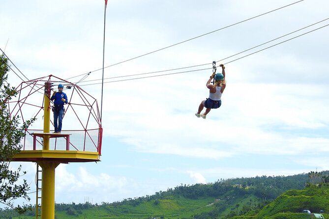 Rainforest Zipline in Foothills of the National Rainforest - Weather, cancellation, and booking details