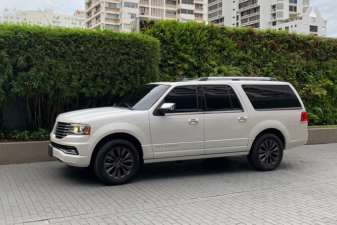 Roundtrip-Transfer from: SJU Airport,Cruises and Hotels in Puerto Rico LuxurySUV - A calm start at San Juan Airport