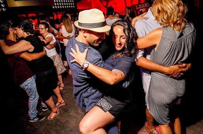 Salsa Dance Class and Nightlife Tour in San Juan - From practice to a live salsa venue