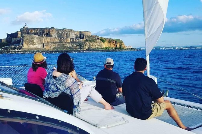 San Juan Bay Day Sail with Drinks Included - Why the six-person limit matters