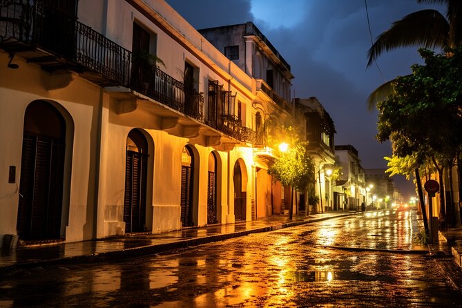 San Juan Ghost Tour: Shrieks in the Sugarcane - Why Old San Juan works so well after dark