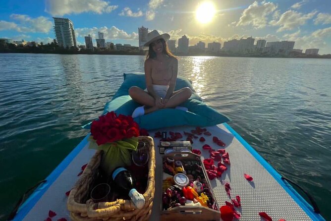 San Juan — Private Floating Picnic Experience in Condado Lagoon - How safe and comfortable is the floating platform?