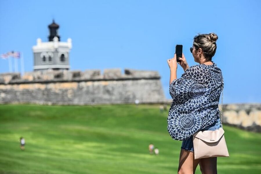 San Juan: Walking Tour with Expert Guide - Paseo de la Princesa and the Governor’s residence