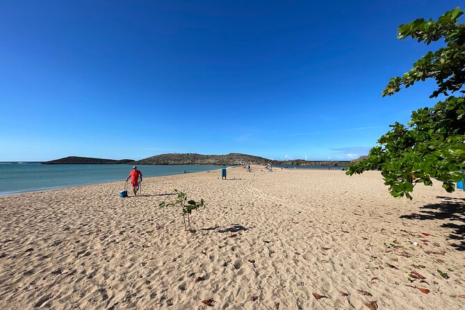 Small-Group North Coast Beach Hopping Adventure in Puerto Rico - Puerto Nuevo: rock formations and changing water