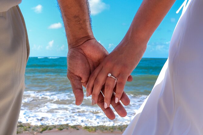 Stunning Private Beach Photoshoot in Puerto Rico's Hidden Gem - Heat, clothing, and weather