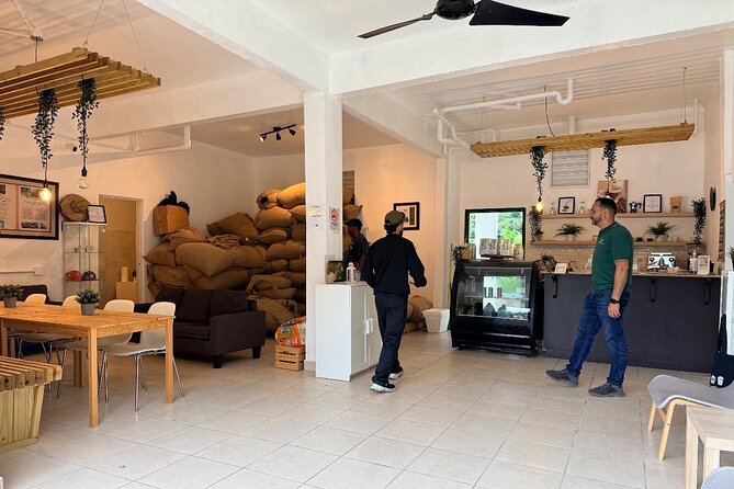 Sueños de Cafe - A Coffee Lovers Dream - A local lunch at Naturola La Barra