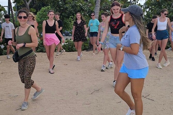 Sunset Salsa Beach Class in San Juan - Who should book this beach salsa class?