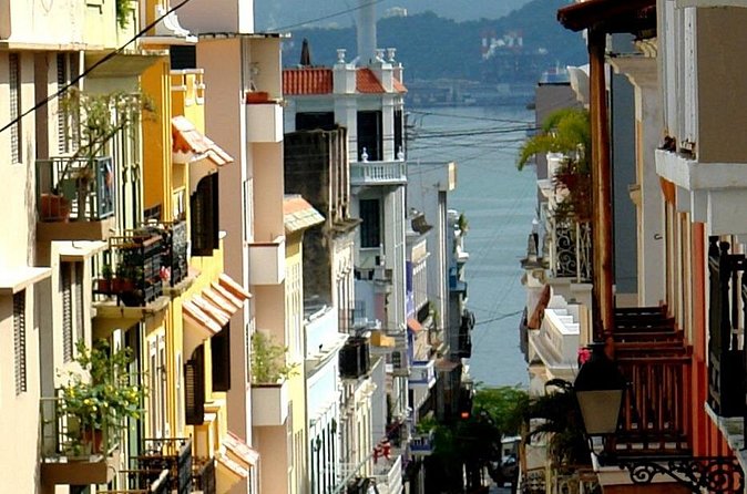 Talking Buildings of Old San Juan: A Self-Guided Audio Tour - La Fortaleza and the Chapel of Santo Cristo