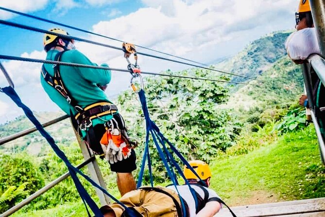 Toro Verde 7-Zipline Tour Plus the Monster with Transport - The guide team and the human side of the day
