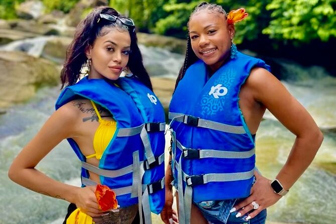 Yunque Rainforest Waterslides Plus Beach Tour - The meeting time and transport keep the day simple